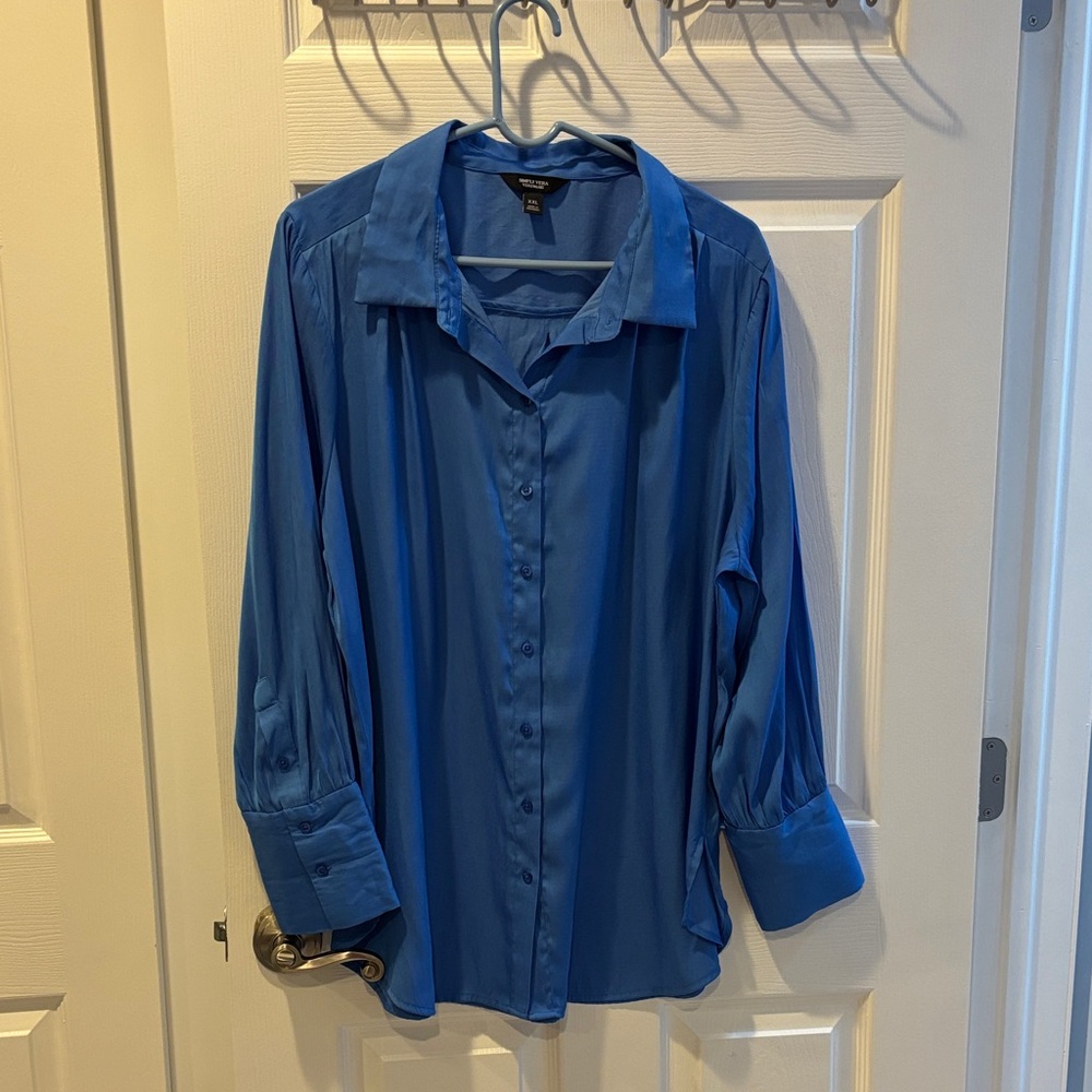 Simply Vera Vera Wang Blue Women's Button Down Shirt